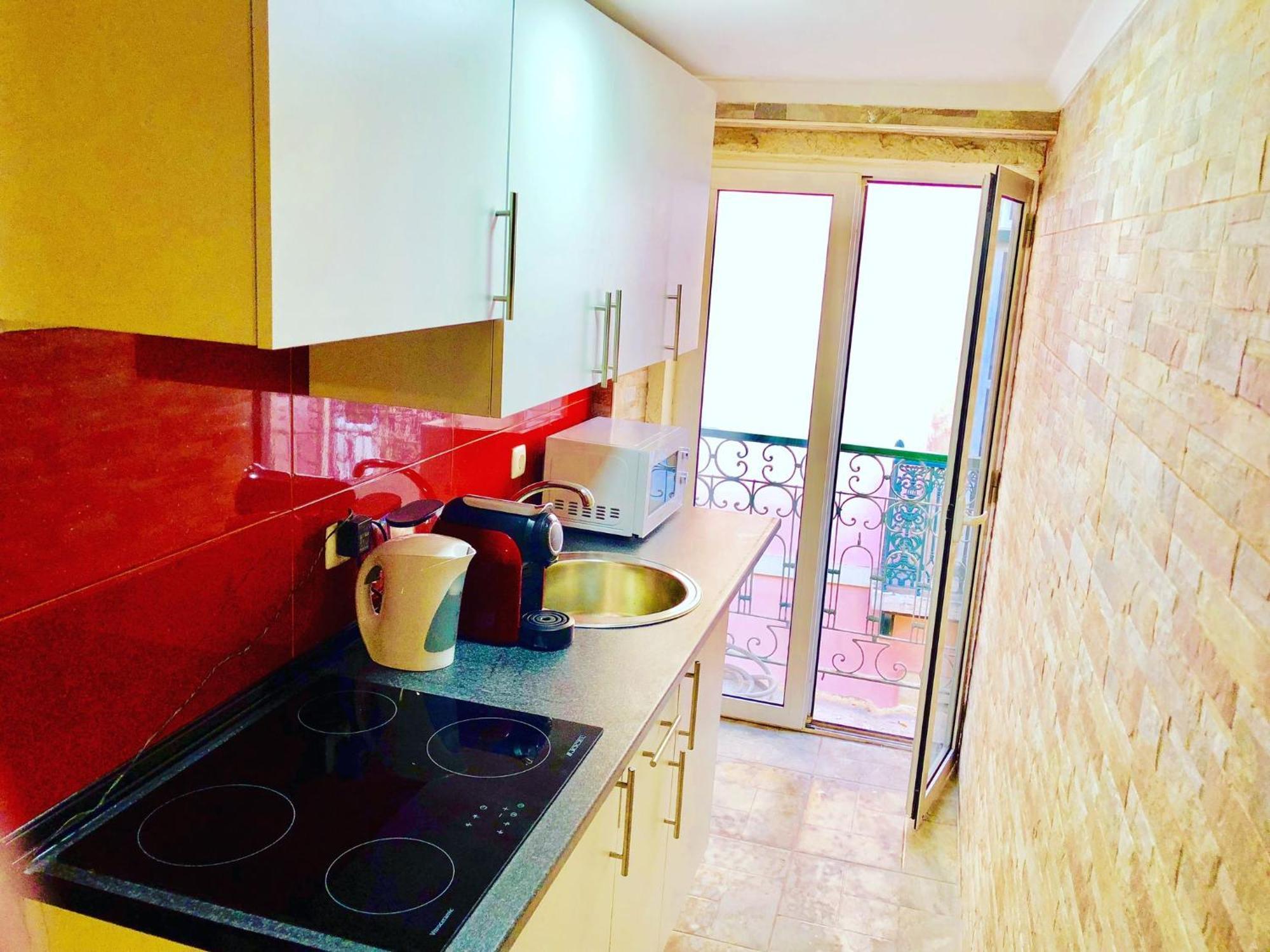 In - 4lisbon Downtown Private Bedroom View * Lisbon